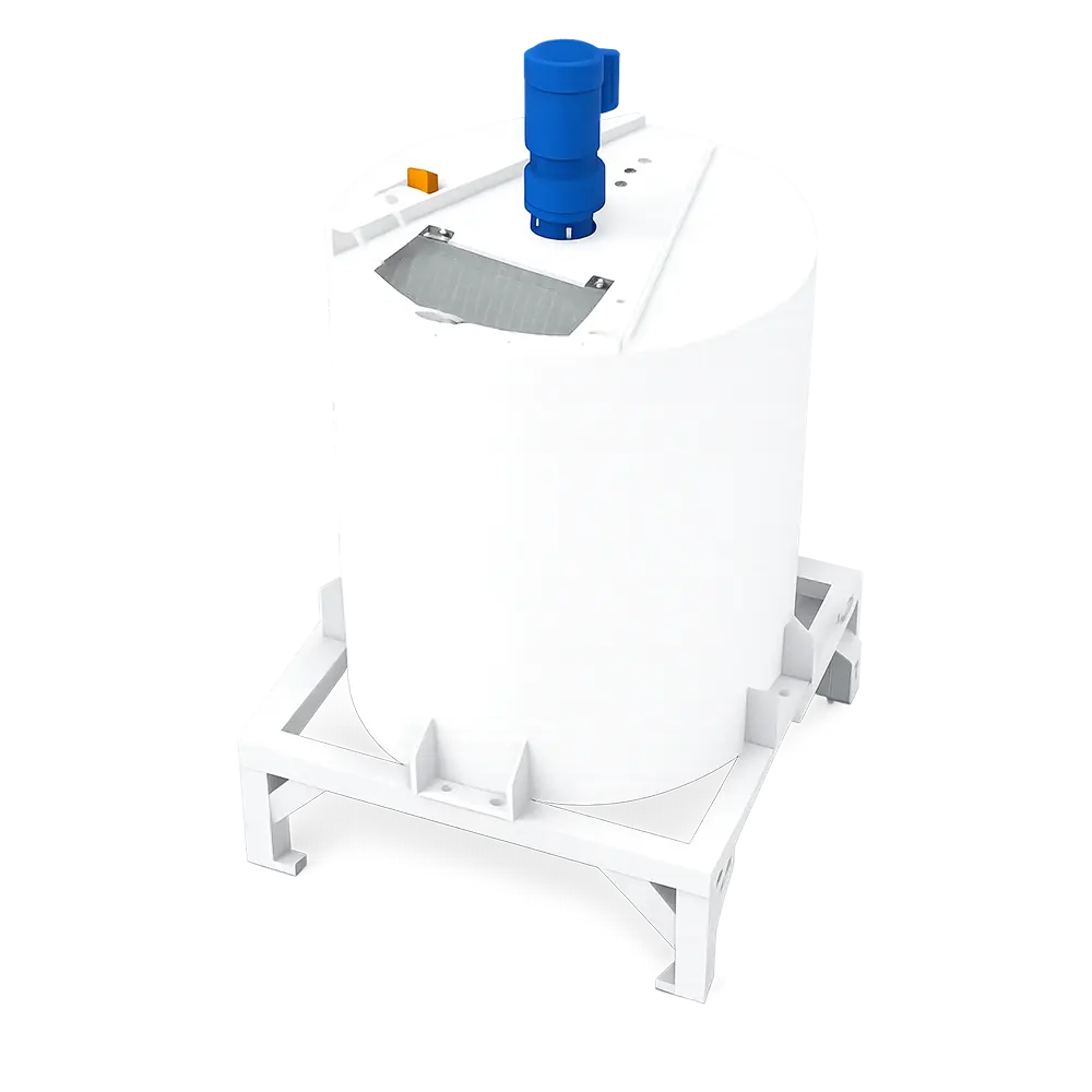 Tanque inox cilíndrico com base estrutural metálica.